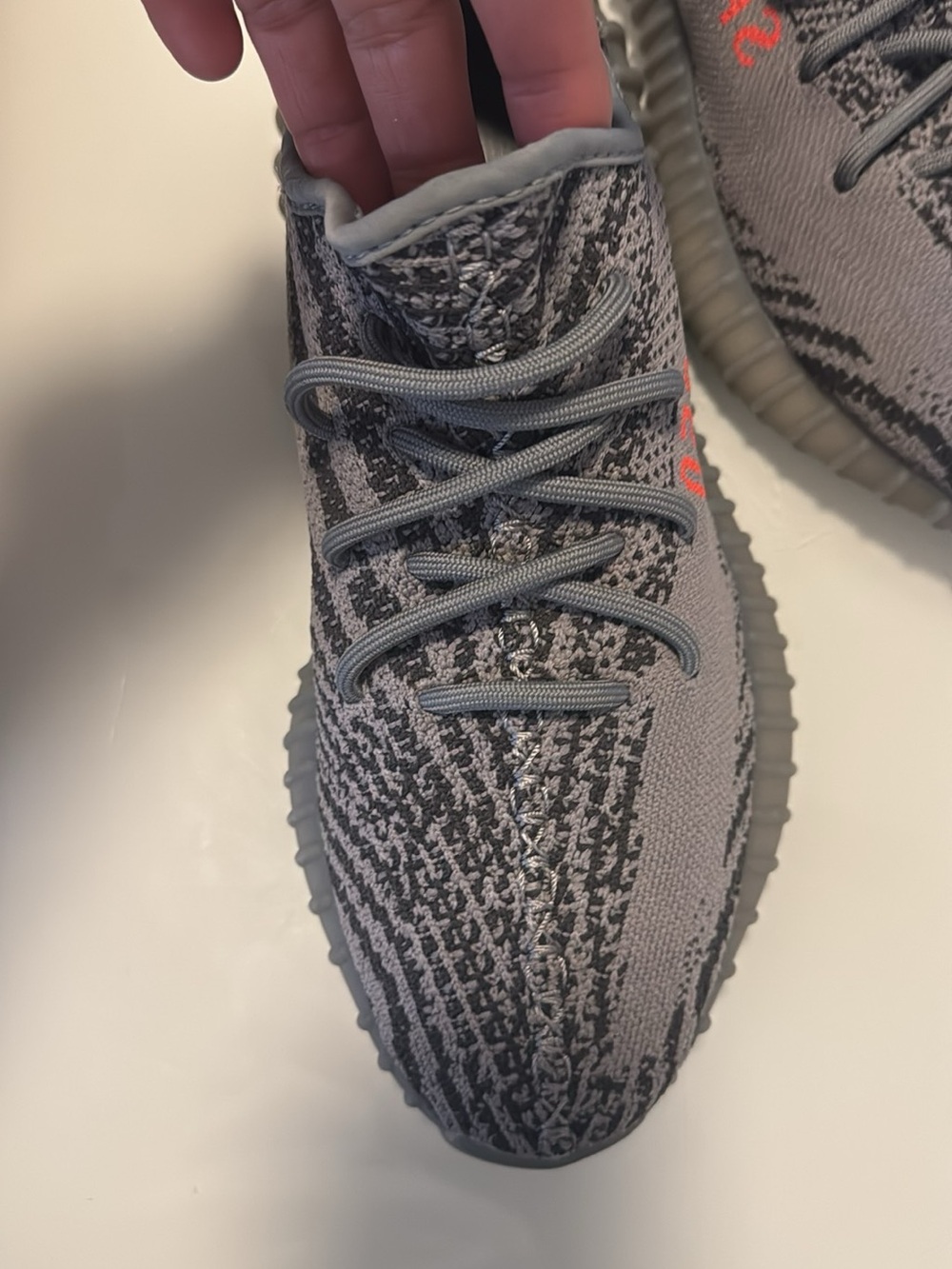 Men's Gray Knit Sneakers with Subtle Orange Accent